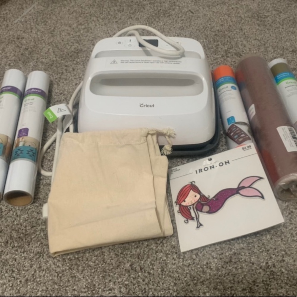 🔥SALE!!! *Cricut Craft Bundle*** 9x9 Heat Press, HTV, Vinyl